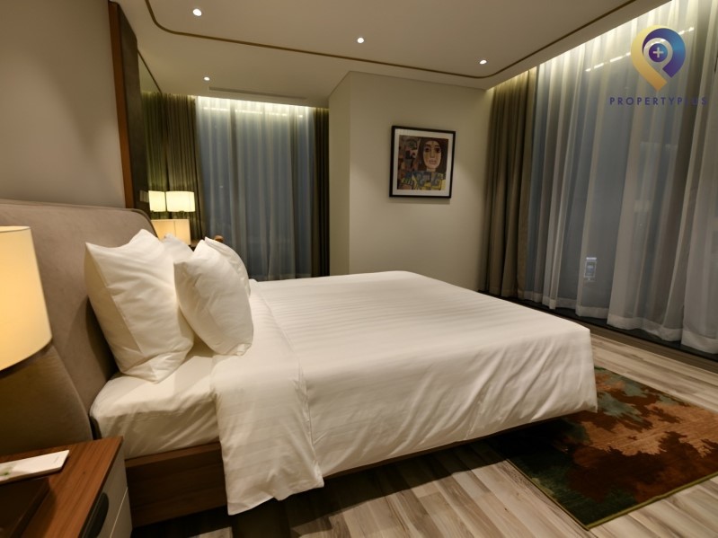 The bedroom at Grandeur Palace is comfortable
